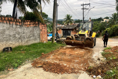 Ação da Polícia Militar remove barricadas em comunidade de São Gonçalo