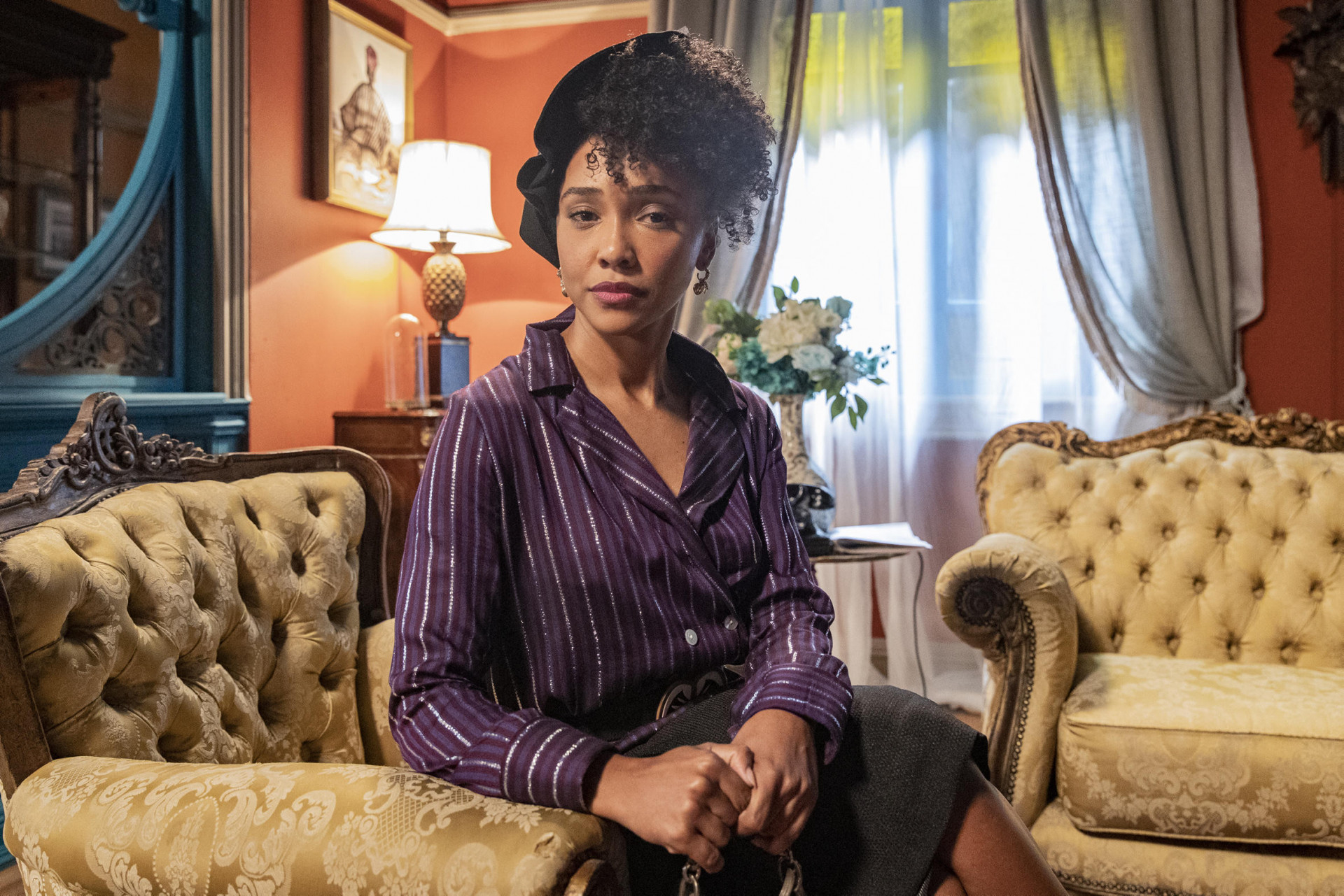 Lucília chega para agitar a vida de Marê e Orlando - Fabio Rocha/Globo