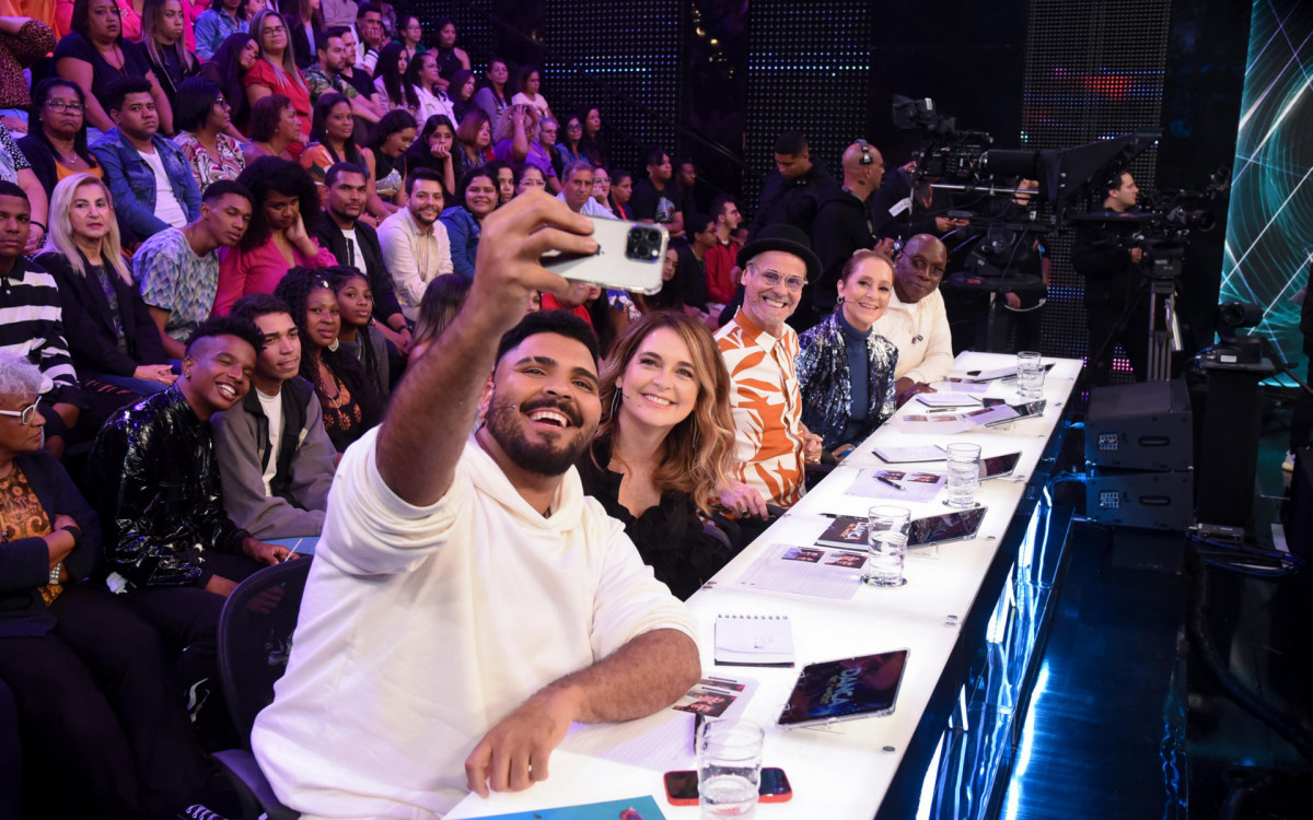 Paulo Vieira e Claudia Abreu s&atilde;o jurados no primeiro epis&oacute;dio da competi&ccedil;&atilde;o