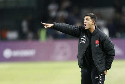 Barbieri vê primeiro tempo abaixo do esperado e admite frustração com empate do Vasco