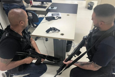 PM prende miliciano com revólver e munições em Belford Roxo