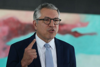 Padilha: novo piso salarial é reconhecimento do papel da enfermagem