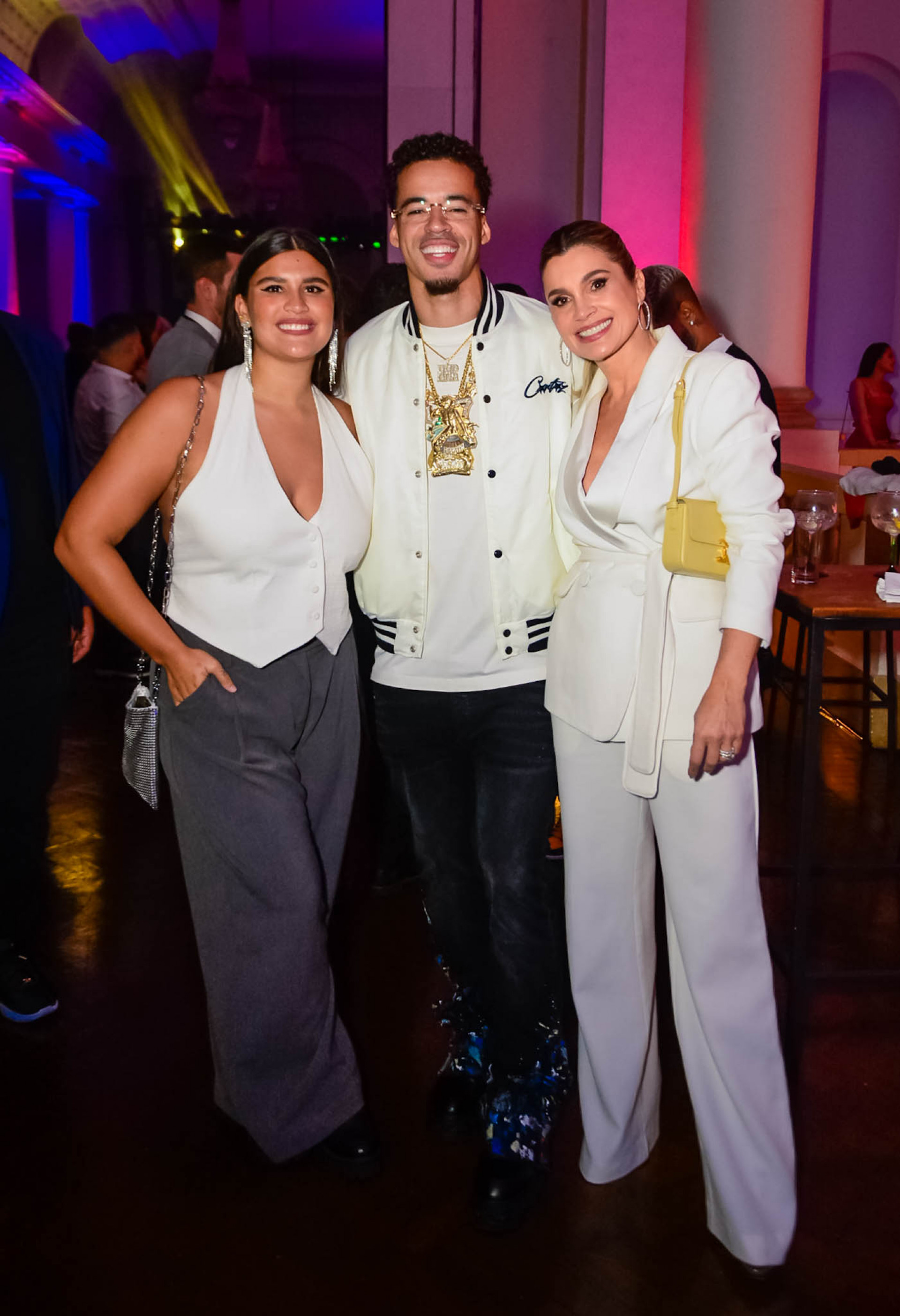 Giulia Costa, L7NNON e Flávia Alessandra - Webert Belicio / Agnews