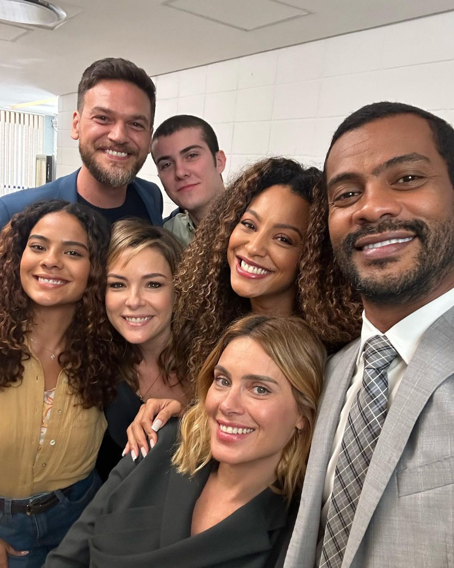 Samuel de Assis com o elenco de 'Vai na Fé' - Reprodução Internet