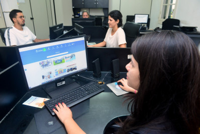 Servidores de Quissamã terão reajuste de 8% no salário e 25% no vale alimentação