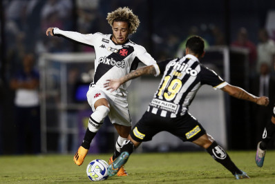 Após derrota para o Santos, Barbieri diz: 'Vasco foi infinitamente superior'