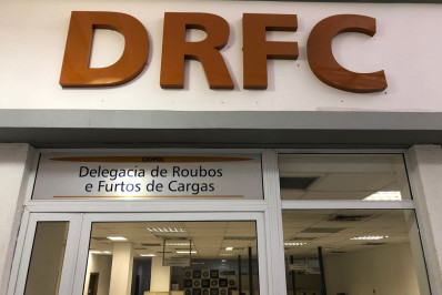 Homem que se apresentou como cônsul para fugir de abordagem é preso na Linha Amarela