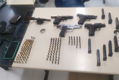 Polícia prende quatro milicianos em flagrante em Nova Iguaçu