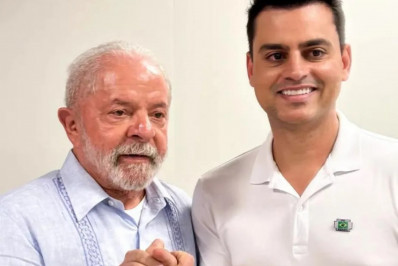 Deputado do PL tira foto com Lula, é criticado e diz que líder do partido 'vai entender'