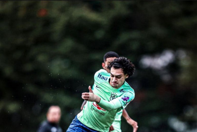 Com dois de Matheus Nascimento, Brasil vence jogo-treino de goleada antes da viagem para o Mundial sub-20