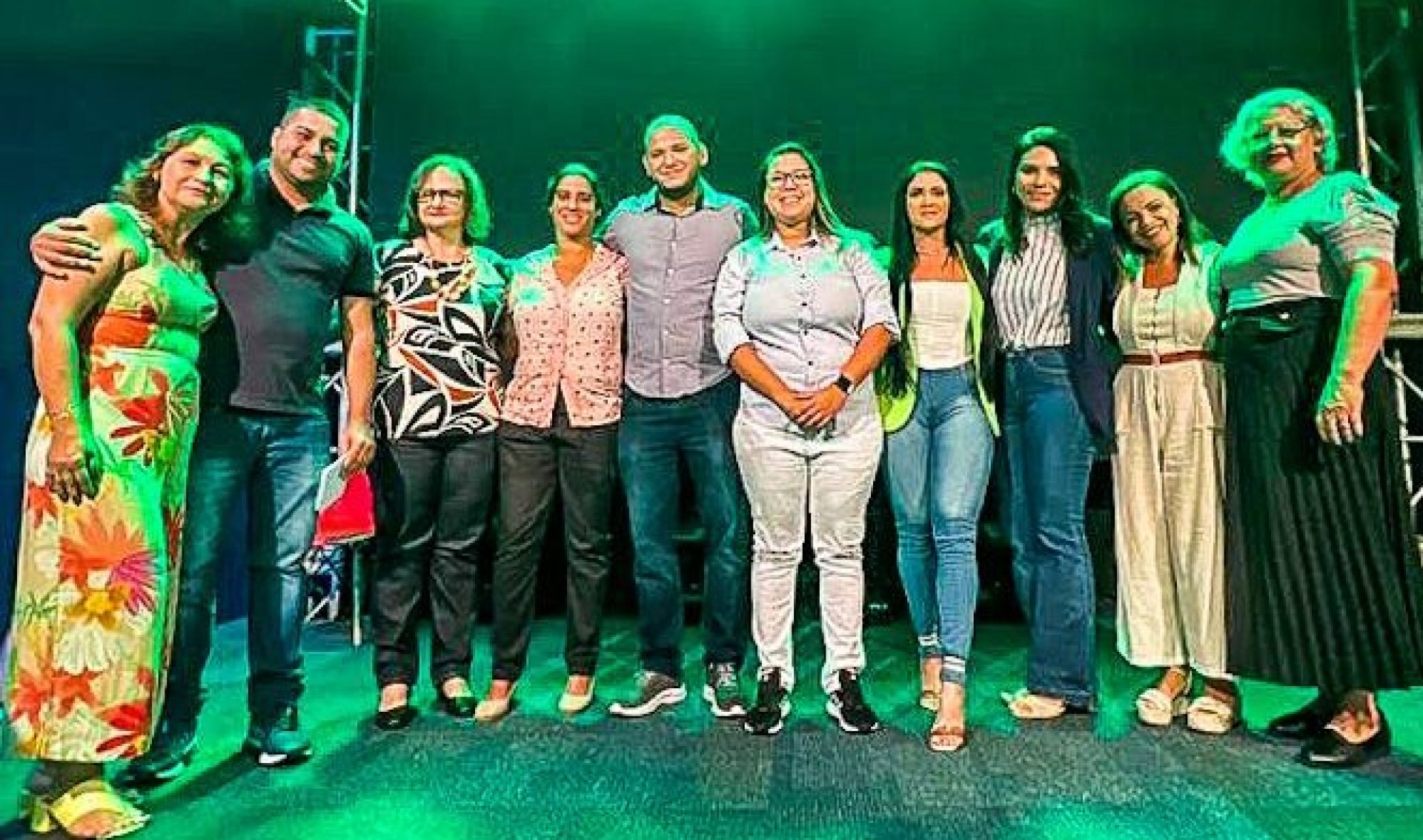 Igo Menezes (segundo da esquerda para a direita0 om palestrantes e participantes do Encontro - Rafael Barreto / PMBR