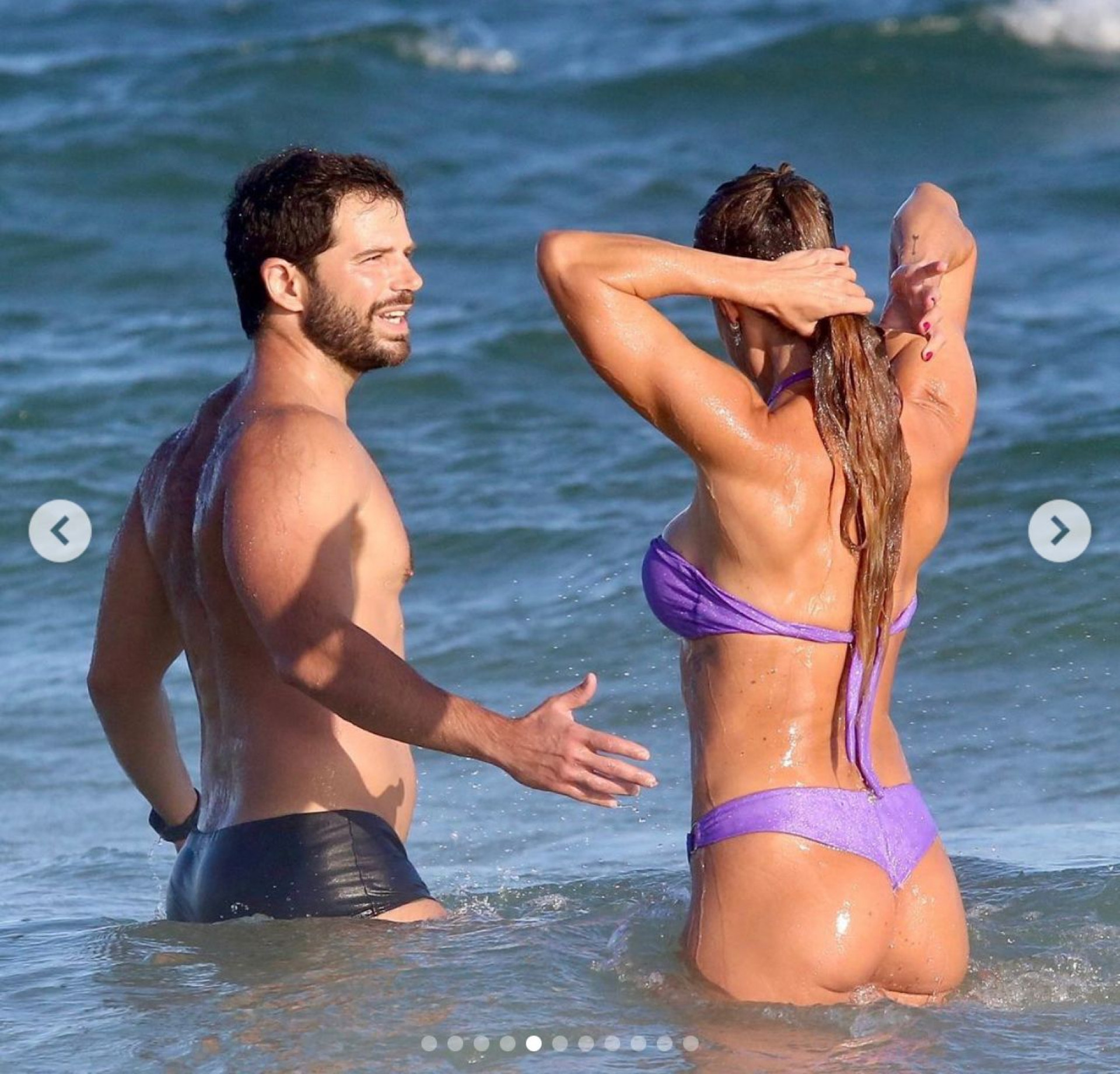 Duda Nagle flagrado em praia carioca - Foto reprodução Internet