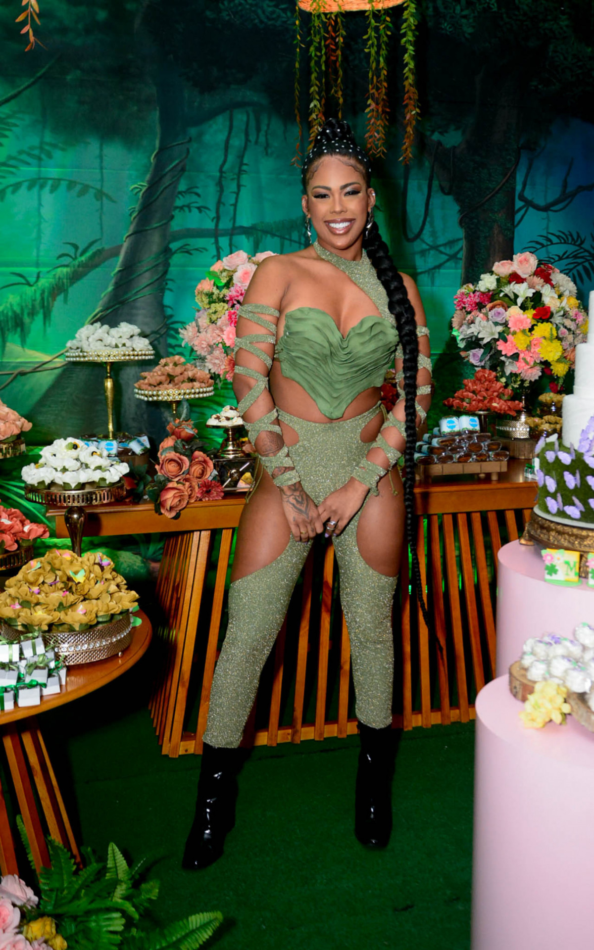 Marvvila comemora seus 24 anos com festa na Barra da Tijuca, na Zona Oeste do Rio, nesta segunda-feira