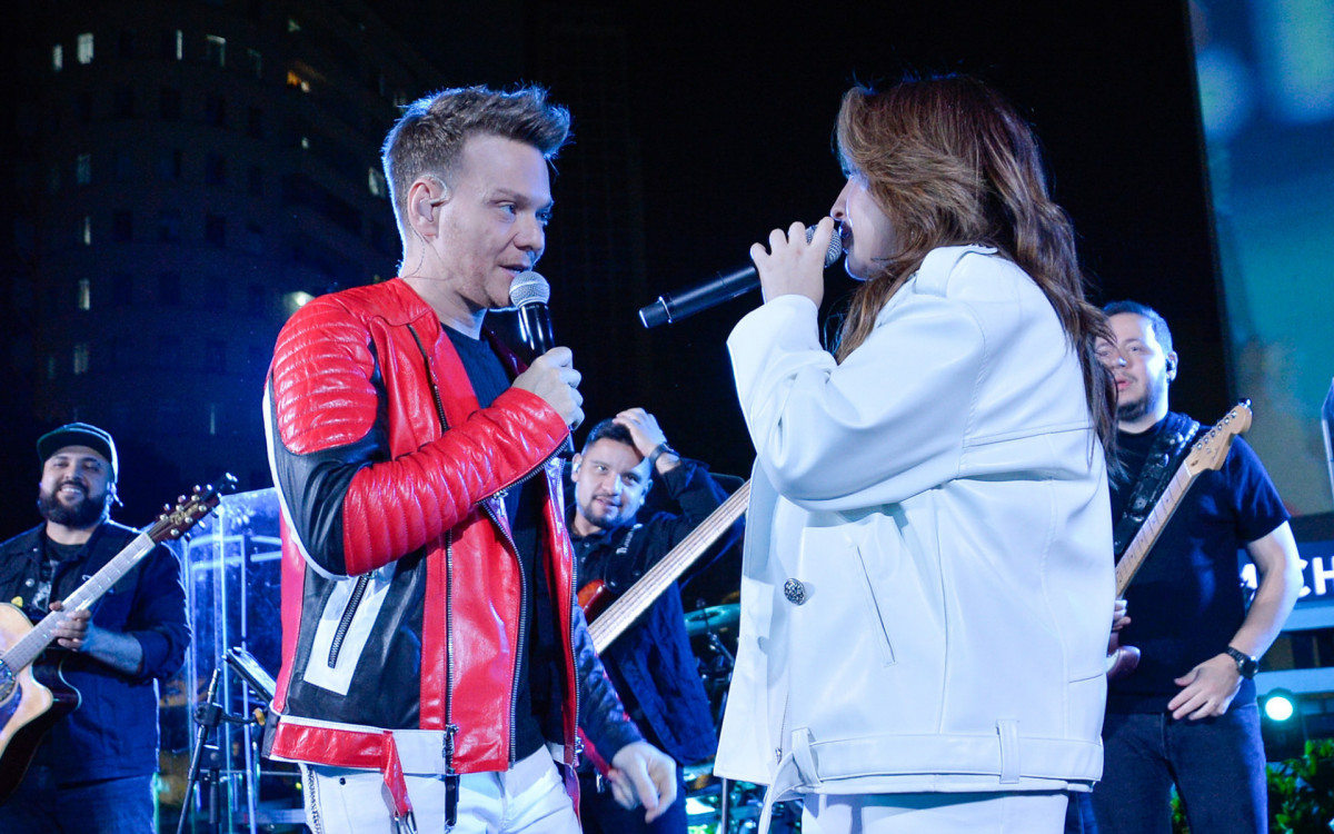 Michel Teló e Mari Fernandes