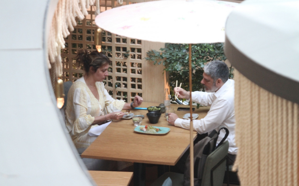 William Bonner e a mulher, Natasha Dantas, almoçam juntos