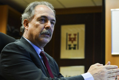 Venezuela quer pagar o Brasil com petróleo e energia, diz Mercadante