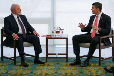 Lula recebe presidente eleito do Paraguai no Planalto