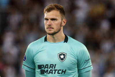 Perri se recupera de lesão no joelho após seis semanas atuando no sacrifício