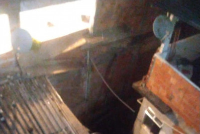 Prédio desaba parcialmente em Rio das Pedras