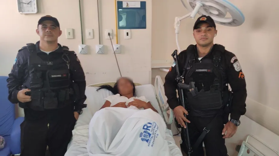 Mulher dá à luz no Dia das Mães com auxílio de PMs em Deodoro