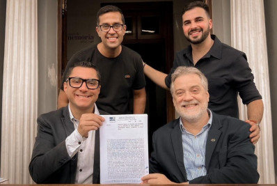 UFF de Nova Friburgo recebe escritura do imóvel onde funciona a unidade