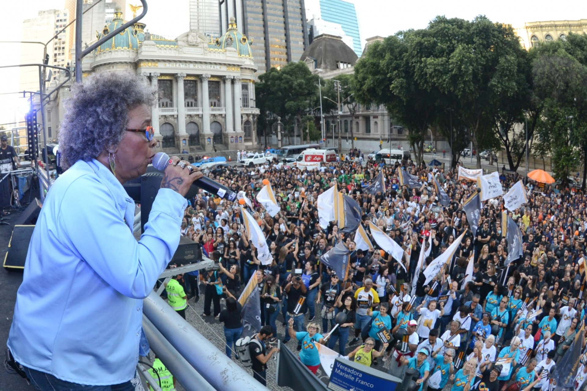 Ato Na Cinelândia Reúne Cinco Mil Pessoas Em Defesa Do Sesc E Do Senacato Na Cinelândia Reúne 7176