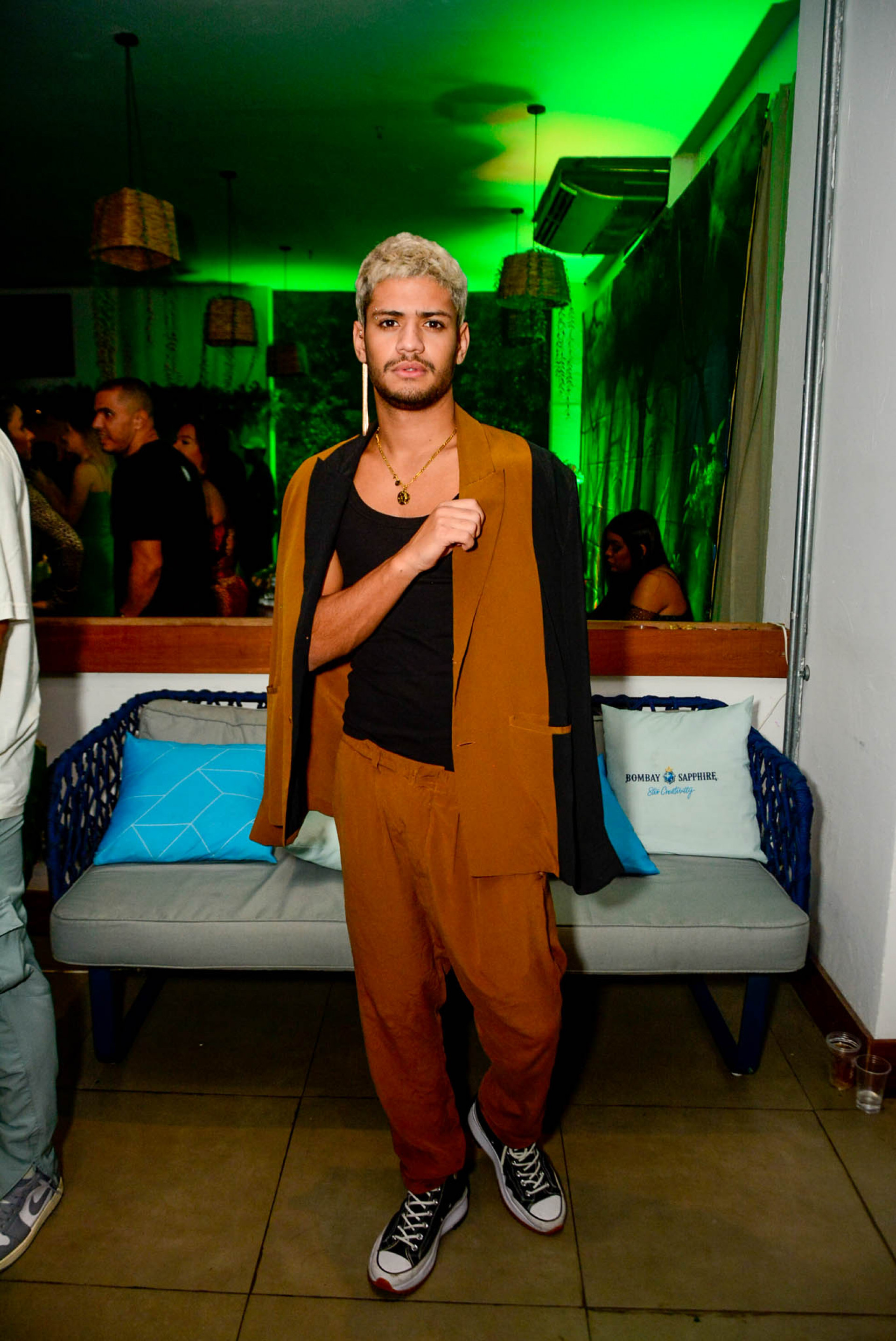 Ex-BBB Gabriel Santana na festa de Marvvila - Ag. News