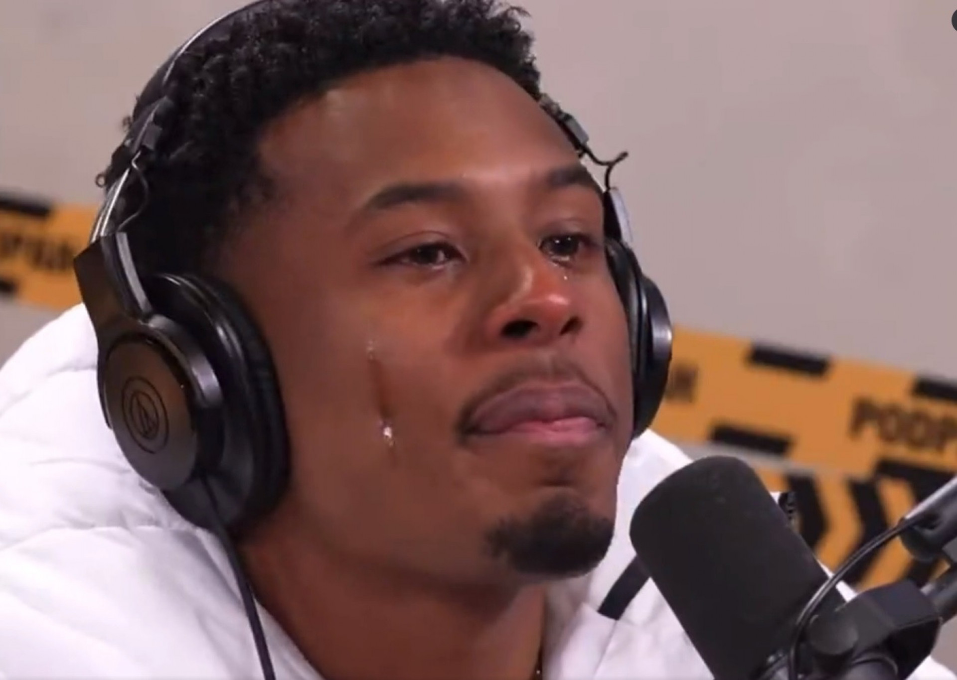 Paulo André chora durante entrevista  - Reprodução de vídeo