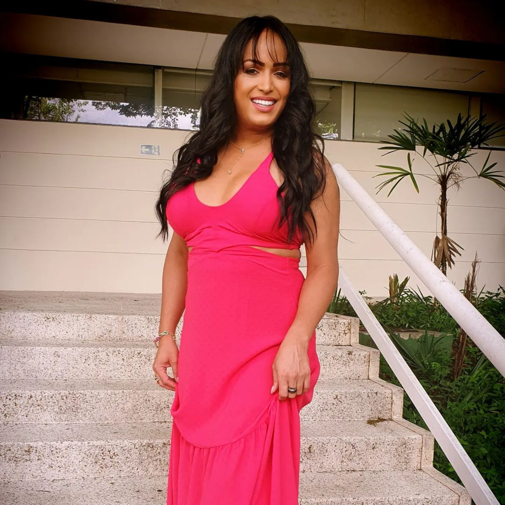 Repórter Lisa Gomes, da RedeTV!, foi vítima de transfobia - Reprodução Internet