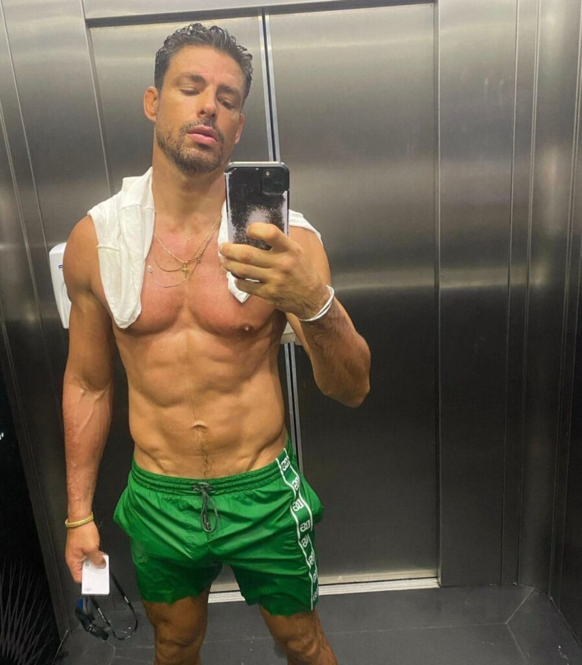 Cauã Reymond desmente sociedade - Foto reprodução internet