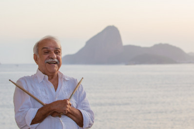 Chico Batera comemora seus 80 anos com show gratuito em Niterói