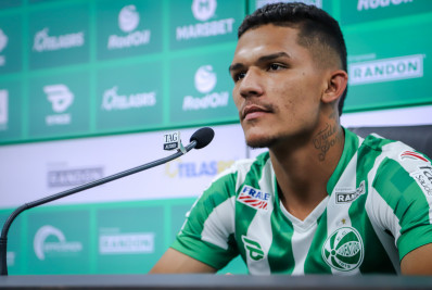 Banido pela Fifa, jogador pede perdão por participação em esquema de apostas