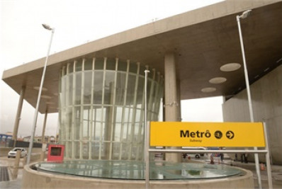 Estação do metrô em São Paulo homenageia professora morta em escola