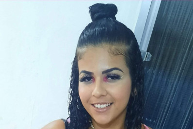 Amiga é presa acusada de envolvimento na morte de jovem encontrada queimada em Arraial