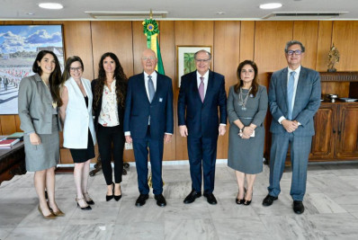 Alckmin discute bioeconomia com presidente do Fórum Econômico Mundial