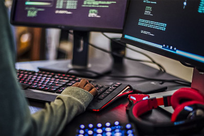 Universidade oferece cursos gratuitos para o setor de energia e tecnologia 