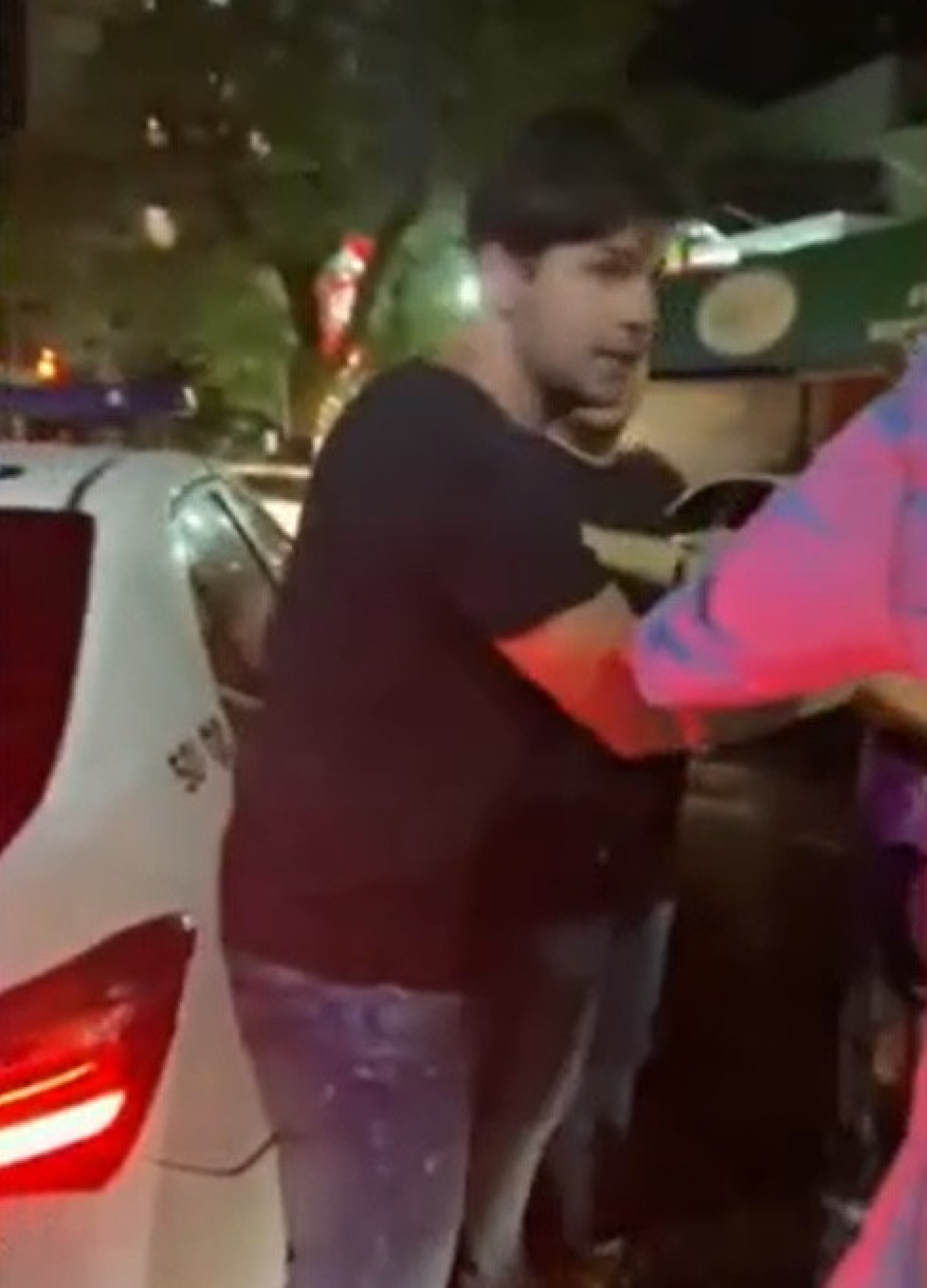 Pol&iacute;cia Civil instaura sindic&acirc;ncia para apurar a conduta de inspetor durante briga de tr&acirc;nsito, em Nova Igua&ccedil;u, na Baixada Fluminense, na noite de s&aacute;bado (13)