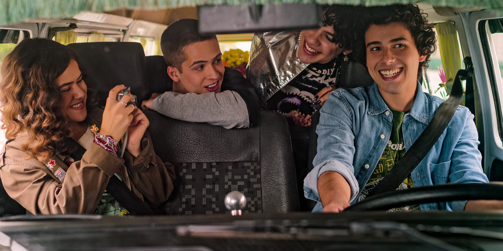 Cena da segunda temporada de 'De Volta aos 15' - Vans Bumbeers / Netflix