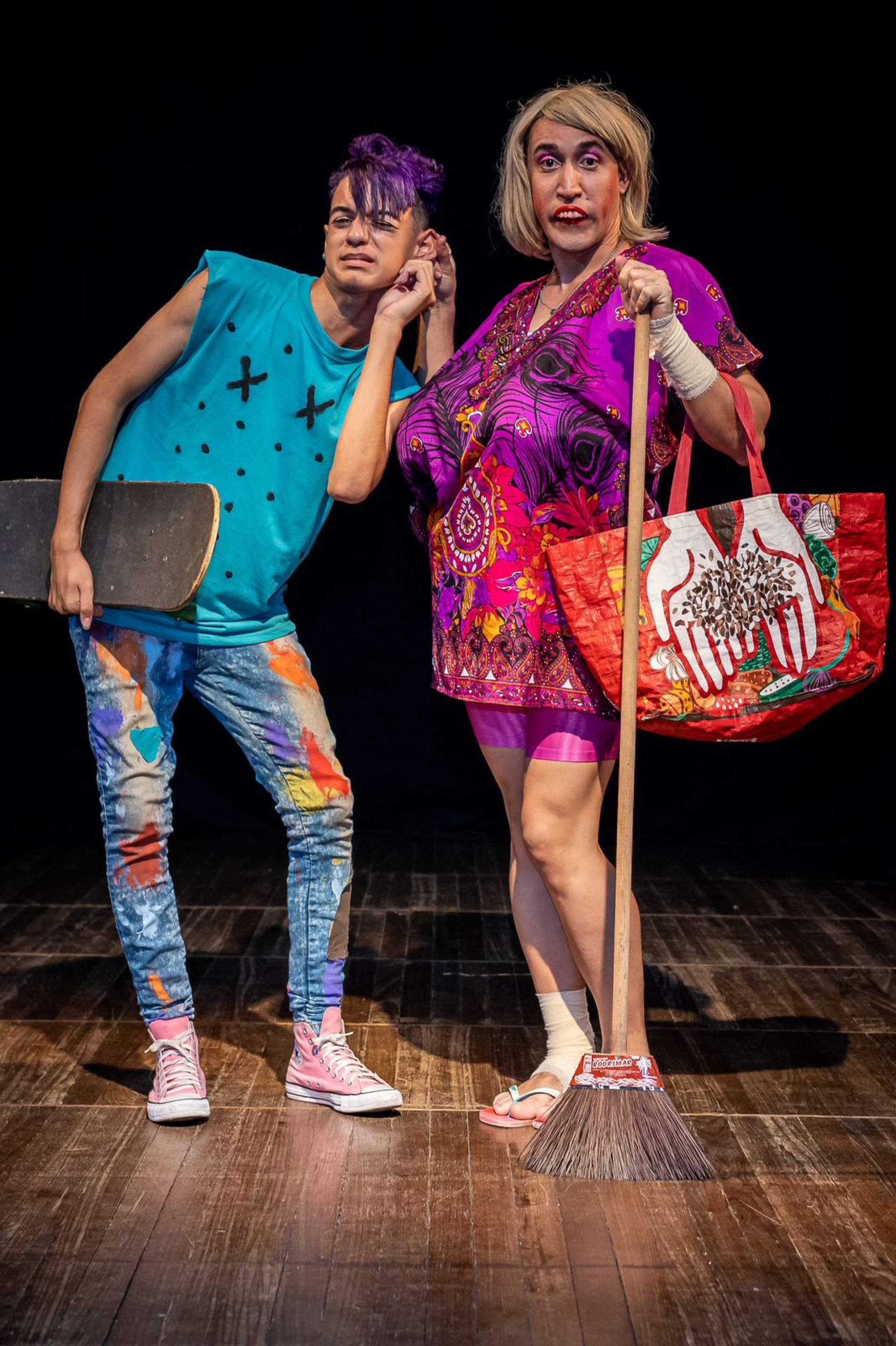 " Dona Odete" nesta quinta-feira,18, no teatro municipal C&acirc;mara Torres.