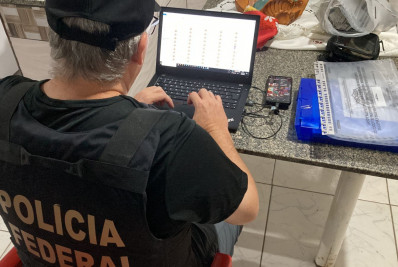 Operação da PF prende homem por produzir pornografia infantil na Baixada 