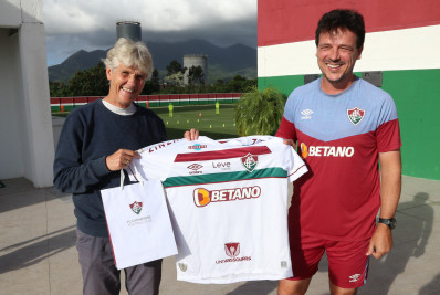 Técnica da Seleção Feminina visita o CT do Fluminense e elogia o time: 'Gosto bastante do jeito que joga'