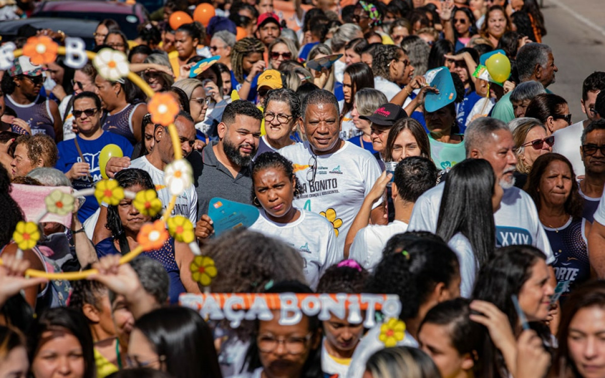 O ato percorreu alguns bairros de Guapimirim