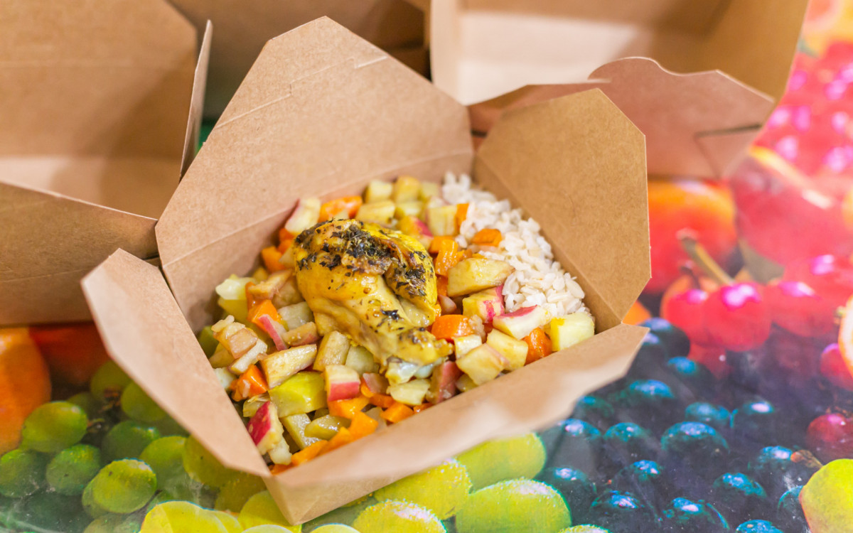 Quentinhas das cozinhas solidárias da ONG Gastromotiva  - Alê Karmirian / Gastromotiva