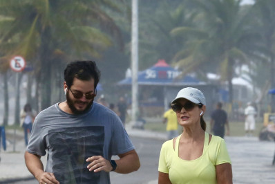 Casal fitness! Fátima Bernardes e Túlio Gadêlha se exercitam na orla do Rio
