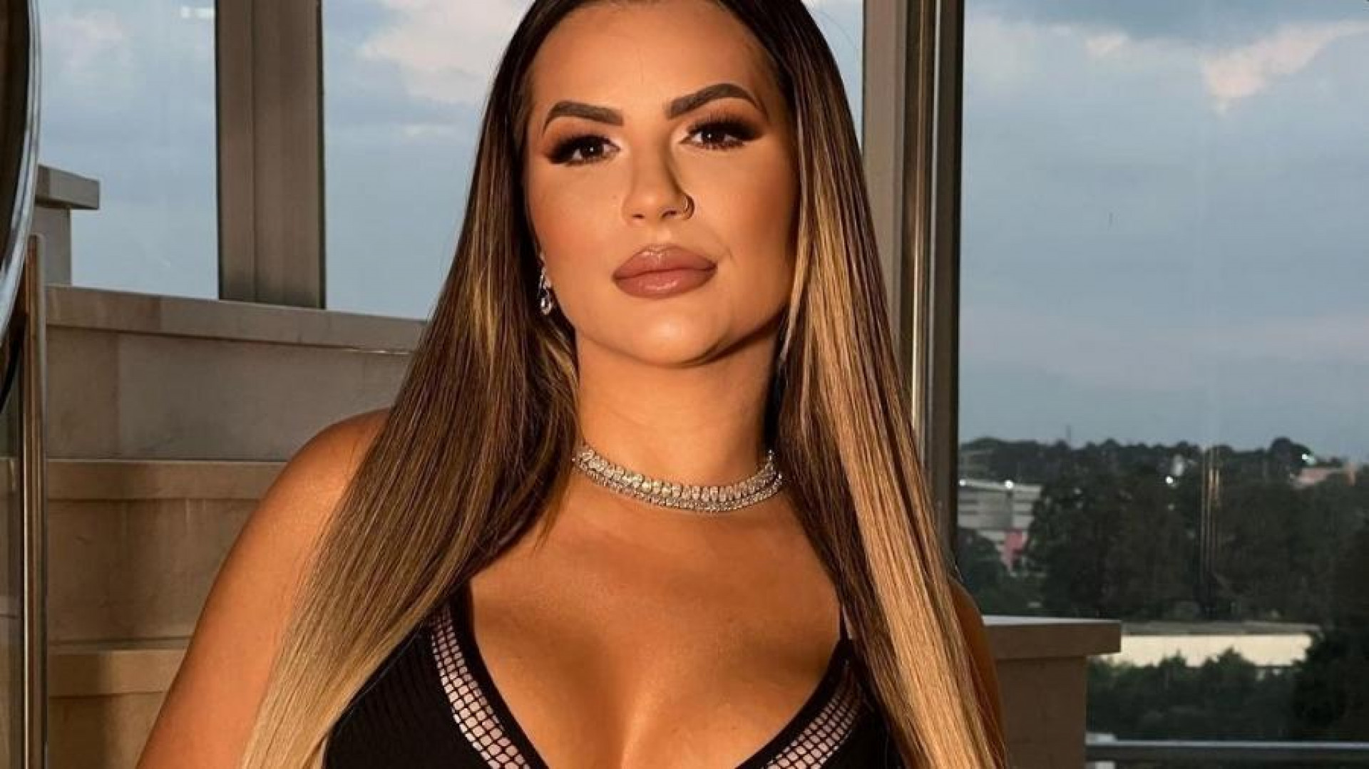 Deolane Bezerra entra com processo contra o Google - Foto reprodução Internet