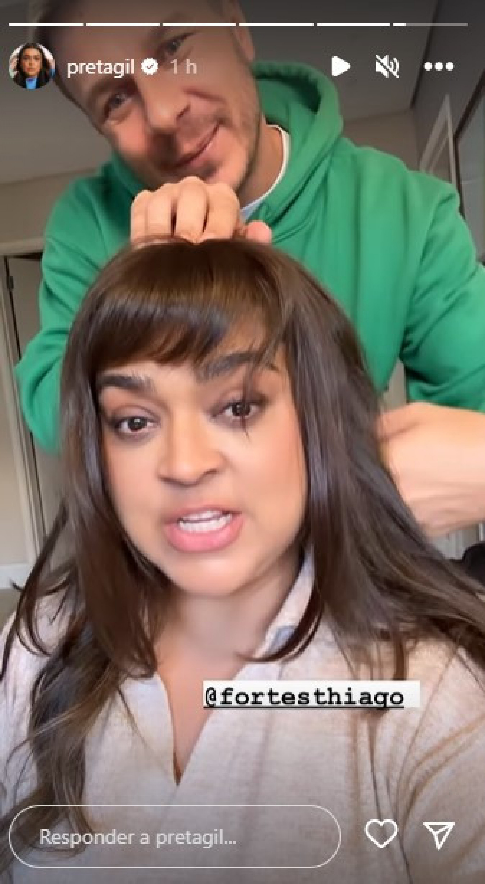 Preta Gil experimenta perucas ao lado do cabeleireiro Thiago Fortes - Reprodução/Instagram