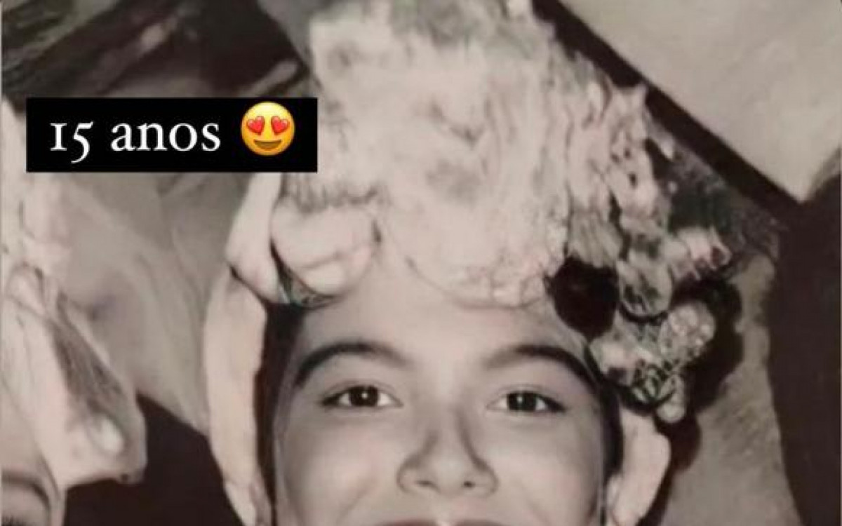 Luciana Gimenez compartilha clique de quando tinha 15 anos