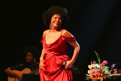 Teresa Cristina apresenta novo show em São Paulo