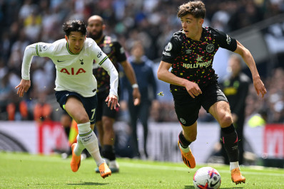 Tottenham perde de virada para o Brentford em despedida de Lucas Moura dos torcedores 