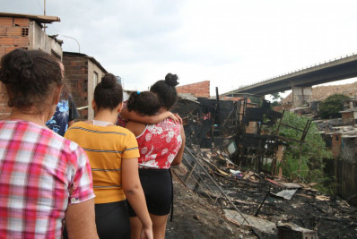 Favelas em áreas valorizadas são mais atingidas por incêndios